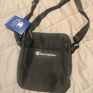 Champion Asher X-body Shoulder Bag
